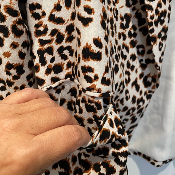 Women’s XL animal print blazer - Picture 3 of 5